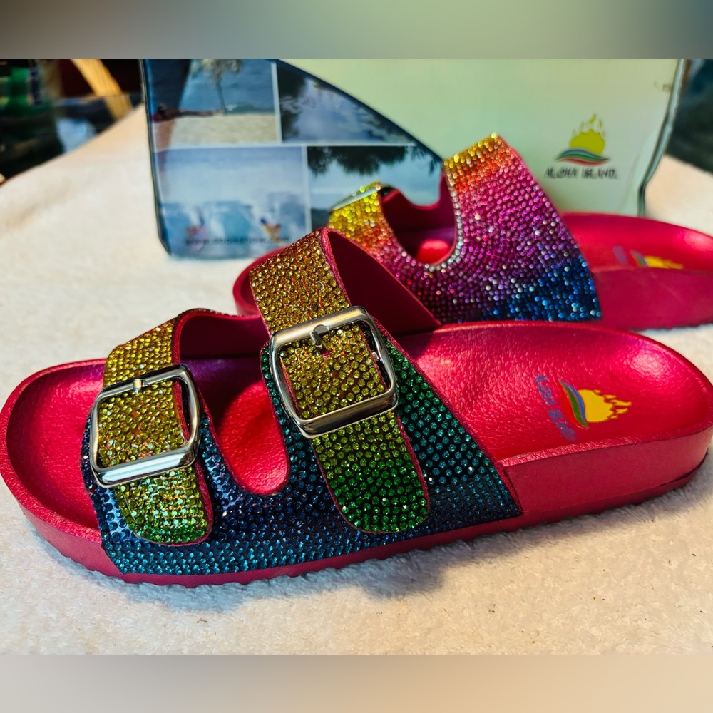 Brand New ALOHA ISLAND Sandals - Size 6 M - Box 75